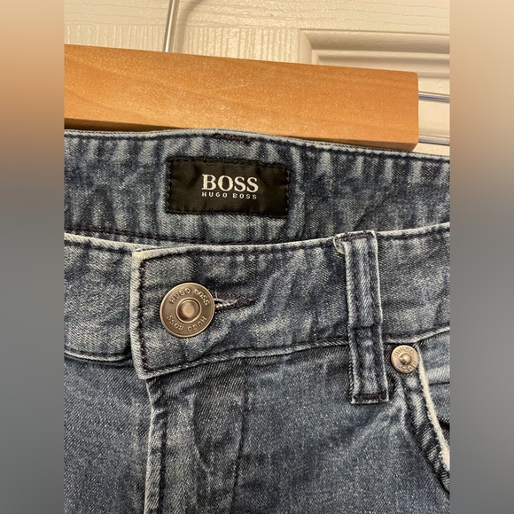 Hugo Boss Medium Wash Jeans - Picture 3 of 4